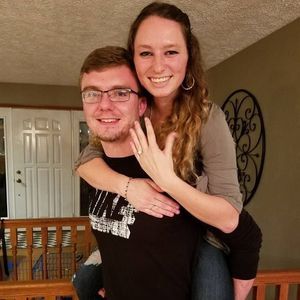 Meet your Posher, Alexis